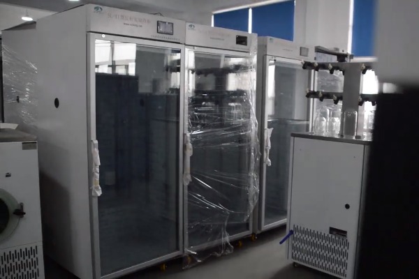 多種型號冷凍干燥機與層析實驗冷柜產品實拍視頻