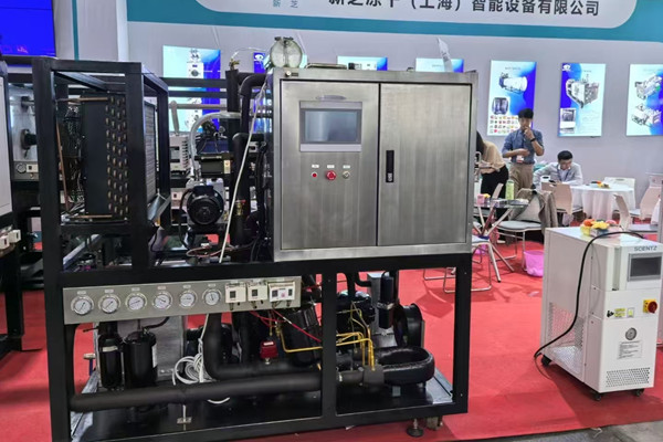 新芝凍干閃耀第66屆全國(guó)藥機(jī)博覽會(huì) 以創(chuàng)新科技引領(lǐng)凍干行業(yè)未來(lái) 圖3