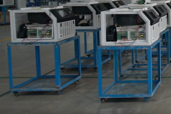 小型實驗室藥品凍干機實拍照片2